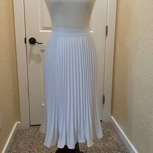 NEW! - Women's Midi Pleated Skirt